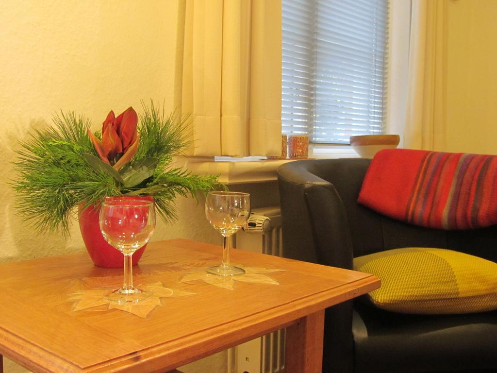 Apartments im Froschhaus mit Frühstücksküchen Friedrichstadt Habitación foto